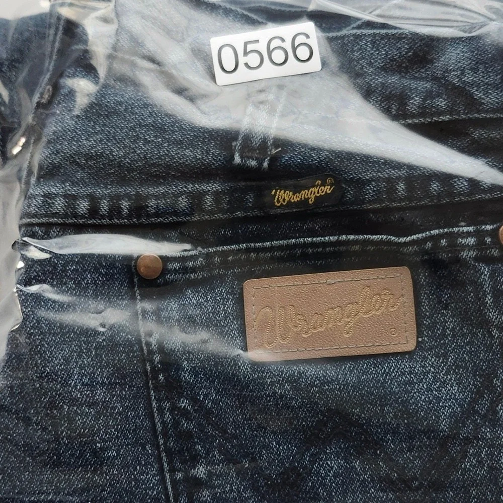 Wrangler Jeans Men 32x30 Blue Excellent Acid Wash Cowboy Cut 13MWZNF Made in USA